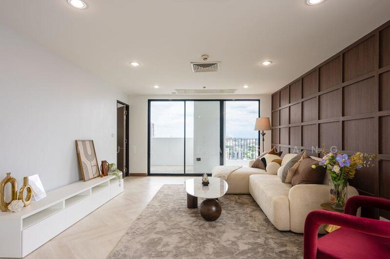 For Sale - Icon III, Bangkok