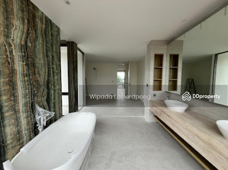 For Rent - Super Luxury House / Home Office in Ratchada 32, Bangkok