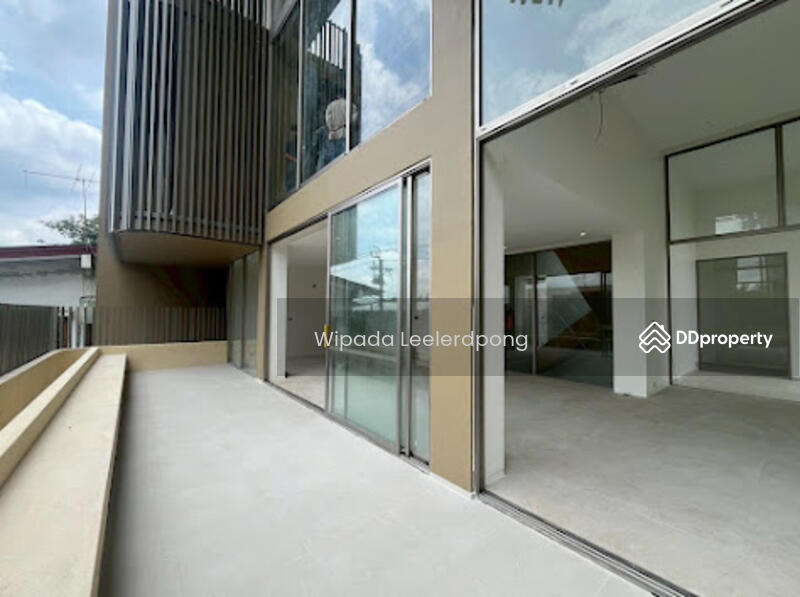 For Rent - Super Luxury House / Home Office in Ratchada 32, Bangkok