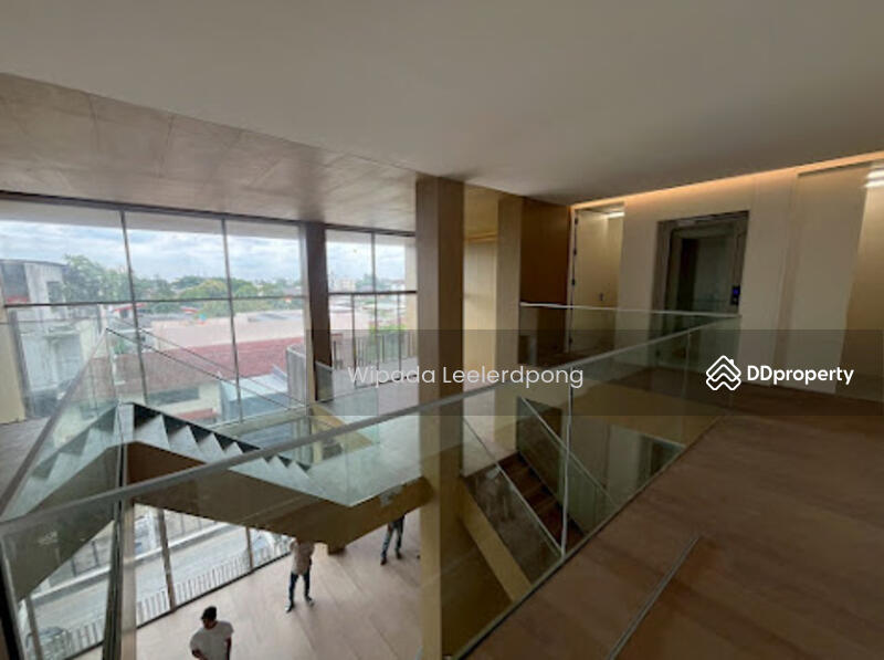 For Rent - Super Luxury House / Home Office in Ratchada 32, Bangkok