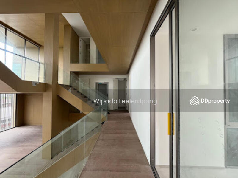 For Rent - Super Luxury House / Home Office in Ratchada 32, Bangkok