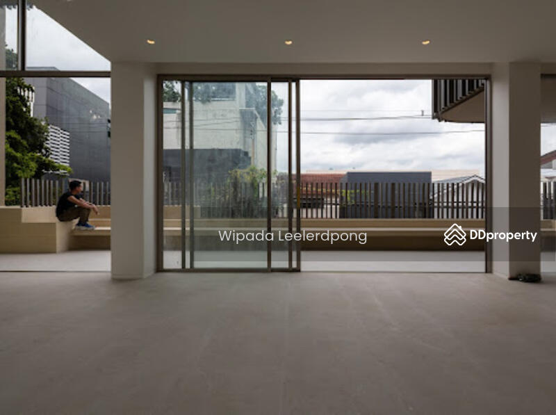 For Rent - Super Luxury House / Home Office in Ratchada 32, Bangkok