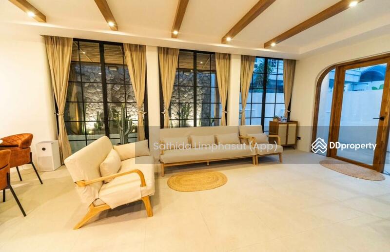 For Rent - Townhouse In Wongamat Pattaya, Chon Buri