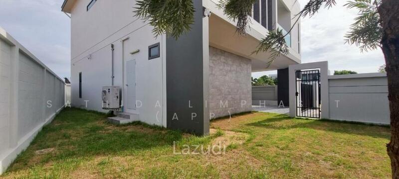 For Rent - 3 Beds 4 Baths 328 SQ.M. Pool Villa Near Mabprachan (LAZ201701), Chon Buri (Pattaya)