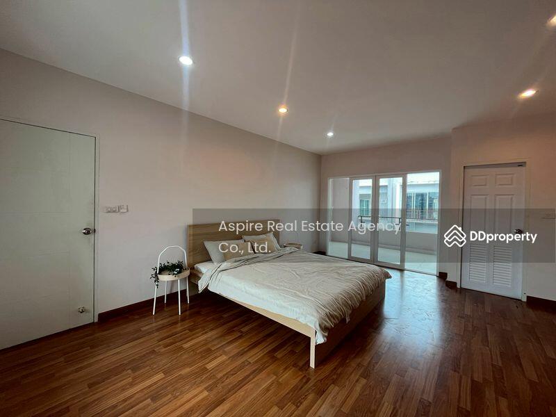 For Sale - The Exclusive Pattanakarn 44, Bangkok