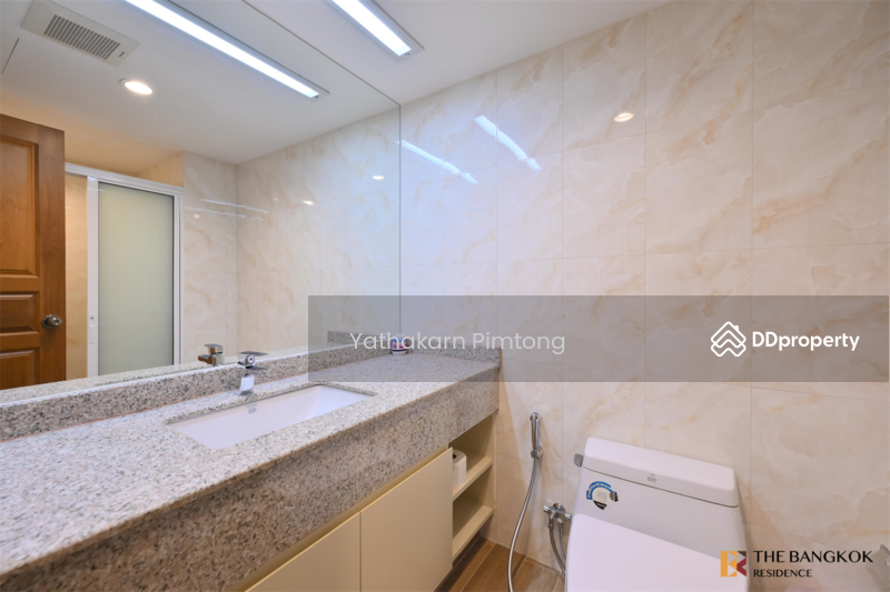 For Rent - Lake Avenue Sukhumvit 16, Bangkok
