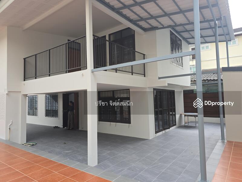 ให้เช่า - บ้านเดี่ยว 2 ชั้นสไตล์เก่าปรับปรุงใหม่ พื้นที่195 ตรม. 3 นอน 2 น้ำ สุขุมวิท 71 ใกล้ makro st andrew, กรุงเทพ