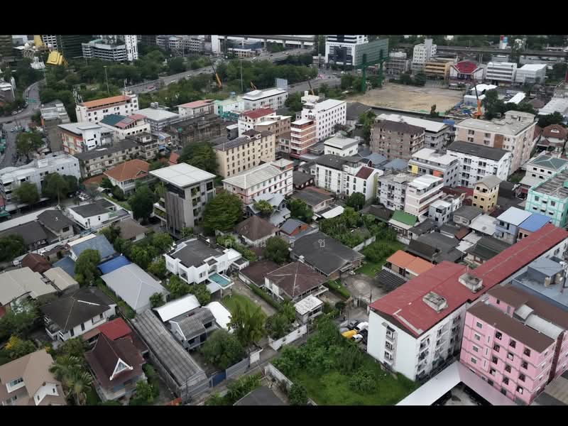 ขายที่ดินเอกมัย 30 แยก 3 แถมแปลนสร้างโรงแรม 5 ชั้น ขายที่ดิน 298 ตร.วา เชื่อม เอกมั้ย 22, 28, กรุงเทพ, เอกมัย 30 แยก 3, คลองตันเหนือ, วัฒนา, กรุงเทพ, 1,192 ตร.ม., ที่ดิน ขาย, โดย คุณริช, 60170720 - DDproperty.com