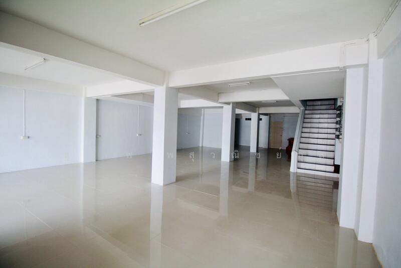 : 6-Storey Shophouse (2 Units), Newly Painted Total price for both units: only 7.5 million THB, Rayong, สุขุมวิท, Choeng Noen, Muang Rayong, Rayong, , 1,000 sqm, Shophouse For Sale, by สุเทพ พสุวณิชย์กุล, 60170830 - DDproperty.com