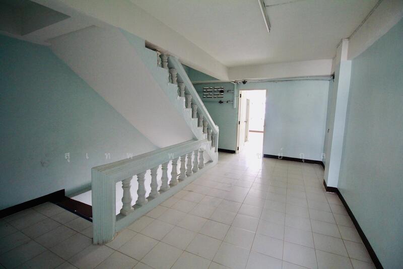 : 6-Storey Shophouse (2 Units), Newly Painted Total price for both units: only 7.5 million THB, Rayong, สุขุมวิท, Choeng Noen, Muang Rayong, Rayong, , 1,000 sqm, Shophouse For Sale, by สุเทพ พสุวณิชย์กุล, 60170830 - DDproperty.com