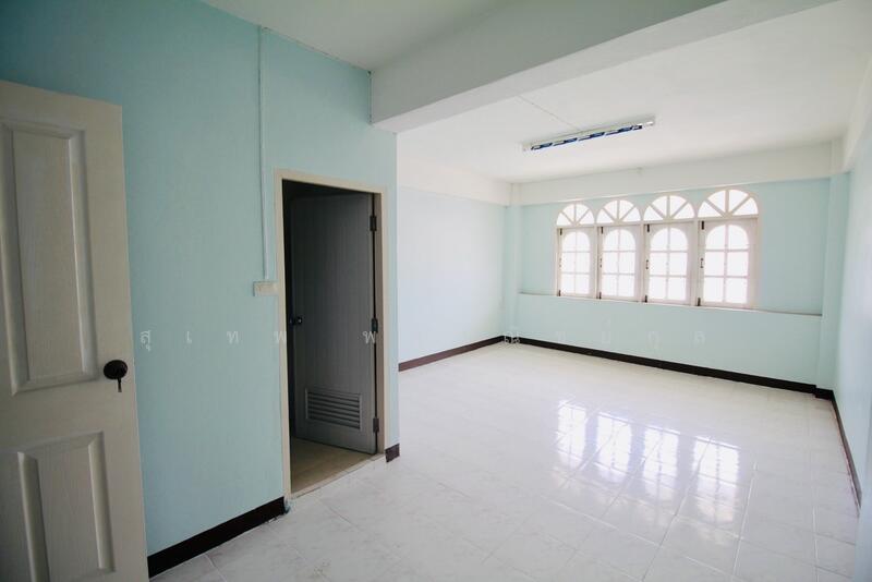 : 6-Storey Shophouse (2 Units), Newly Painted Total price for both units: only 7.5 million THB, Rayong, สุขุมวิท, Choeng Noen, Muang Rayong, Rayong, , 1,000 sqm, Shophouse For Sale, by สุเทพ พสุวณิชย์กุล, 60170830 - DDproperty.com