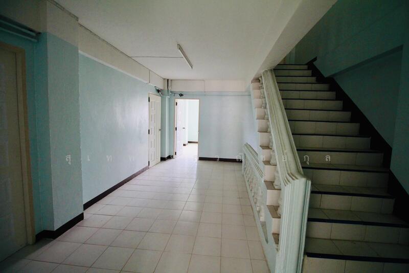 : 6-Storey Shophouse (2 Units), Newly Painted Total price for both units: only 7.5 million THB, Rayong, สุขุมวิท, Choeng Noen, Muang Rayong, Rayong, , 1,000 sqm, Shophouse For Sale, by สุเทพ พสุวณิชย์กุล, 60170830 - DDproperty.com