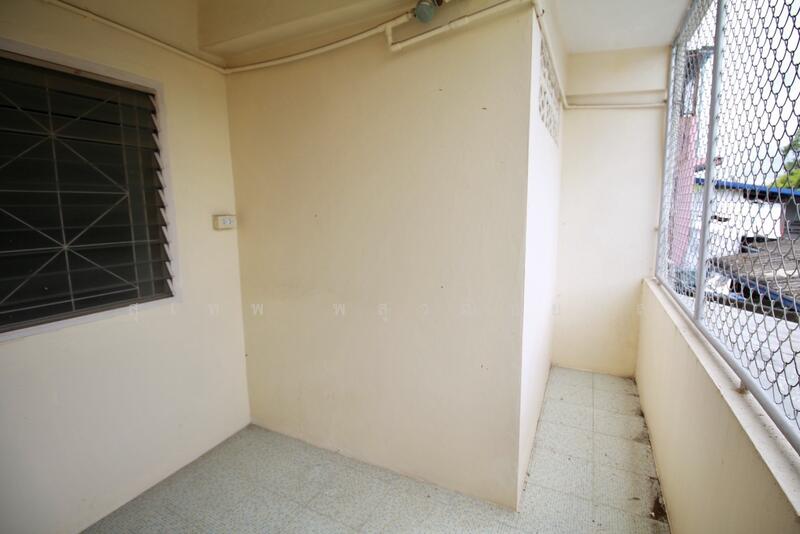 : 6-Storey Shophouse (2 Units), Newly Painted Total price for both units: only 7.5 million THB, Rayong, สุขุมวิท, Choeng Noen, Muang Rayong, Rayong, , 1,000 sqm, Shophouse For Sale, by สุเทพ พสุวณิชย์กุล, 60170830 - DDproperty.com