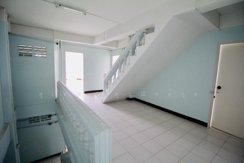 ขายอาคารพาณิชย์ 6 ชั้น 2 คูหา ทาสีใหม่ ราคารวม2คูหา 7.5 ล้านบาท ติดถนนสุขุมวิท ใกล้ตลาดสตาร์ ระยอง, ระยอง, สุขุมวิท, เชิงเนิน, เมืองระยอง, ระยอง, 1,000 ตร.ม., ตึกแถว-อาคารพาณิชย์ ขาย, โดย สุเทพ พสุวณิชย์กุล, 60170830 - DDproperty.com