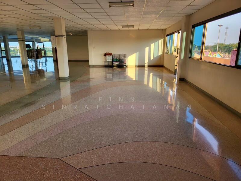 Land with buildings Sam Khok Pathum Thani: 16 rai on highway 347, Pathum Thani, Chiang Rak Yai, Sam Khok, Pathum Thani, , 26,996 sqm, Land For Sale, by Pinn Sinratchatanan, 60171043 - DDproperty.com