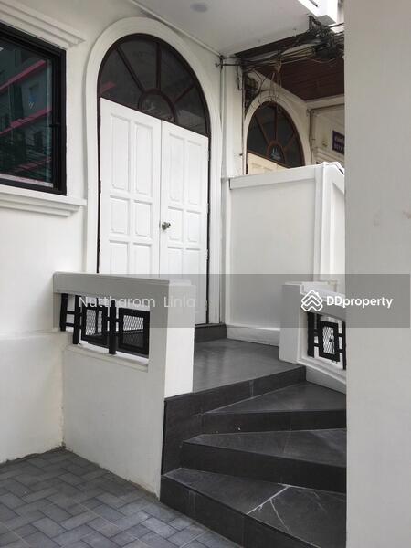 ขาย - 2-Br Townhouse near MRT Thailand Cultural Centre, กรุงเทพ