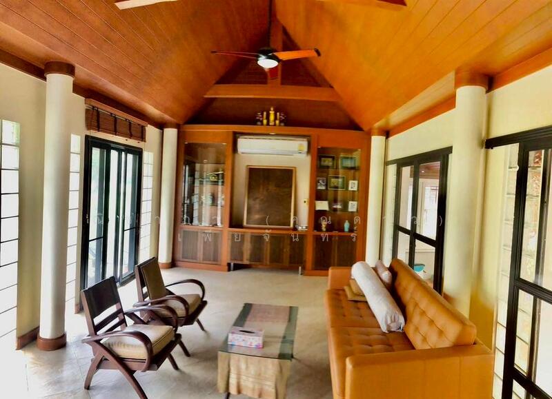 พัทยา - ใกล้สนามกอล์ฟฟินิกซ์ - บ้านอำเภอ - นาจอมเทียน ตำบลห้วยใหญ่ อำเภอบางละมุง จังหวัดชลบุรี, Chon Buri (Pattaya), ถนนสนามกอล์ฟฟินิกซ์ - บ้านอำเภอ พัทยา, Huai Yai, Bang Lamung (Pattaya), Chon Buri (Pattaya), 3 Bedrooms, 796 sqm, Villa For Sale, by Nichapa Phiachan, 60171325 - DDproperty.com