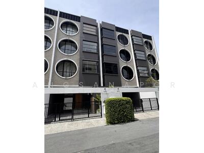 ขาย - Noble Curve : โนเบิล เคิร์ฟ, กรุงเทพ