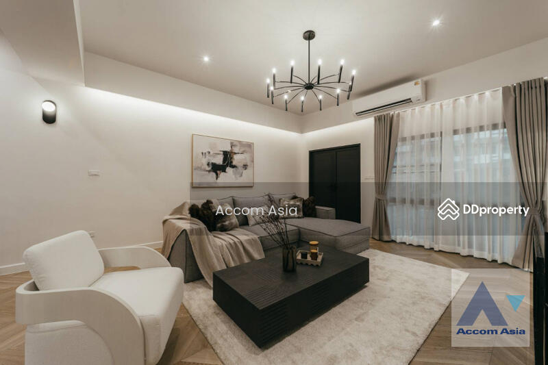 ขาย - 5 Bedrooms Townhouse for Sale and Rent in Sukhumvit, Bangkok near BTS Phra khanong at Regent 71, กรุงเทพ