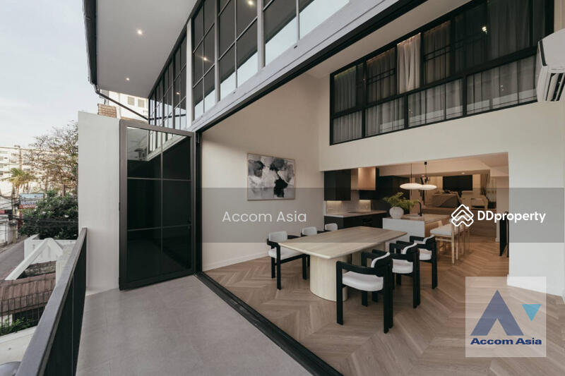 ขาย - 5 Bedrooms Townhouse for Sale and Rent in Sukhumvit, Bangkok near BTS Phra khanong at Regent 71, กรุงเทพ