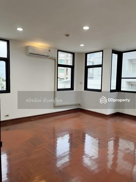 For Sale - Town House 33 sqw for Home Office in Prime Ploenchit For Sale or Rent, Bangkok