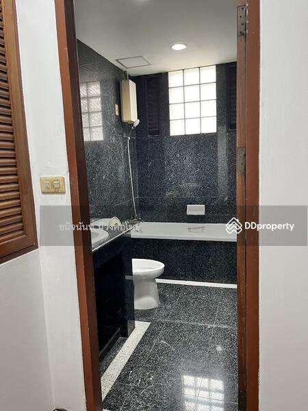 For Sale - Town House 33 sqw for Home Office in Prime Ploenchit For Sale or Rent, Bangkok