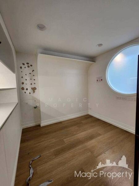 Commercial building in Kasem San Alley, Bangkok, Wang Mai, Pathum Wan, Bangkok, , 250 sqm, Shophouse For Rent, by Magic Property, 60173481 - DDproperty.com