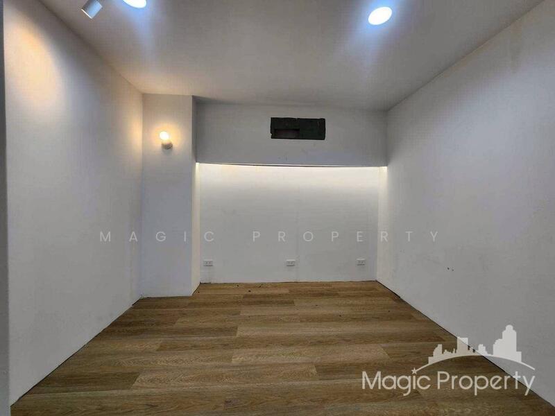 Commercial building in Kasem San Alley, Bangkok, Wang Mai, Pathum Wan, Bangkok, , 250 sqm, Shophouse For Rent, by Magic Property, 60173481 - DDproperty.com