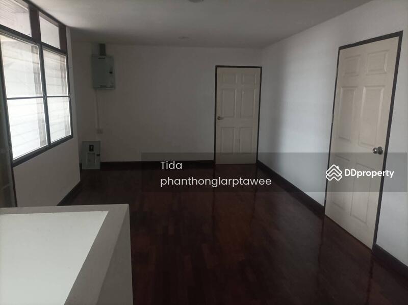 ให้เช่า - เช่า โกดัง พร้อม ออฟฟิศ พัฒนาการ Warehouse for rent with office and worker housing in Pattanakarn, กรุงเทพ