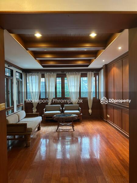 For Rent - 3-Bedroom Townhouse, Bangkok
