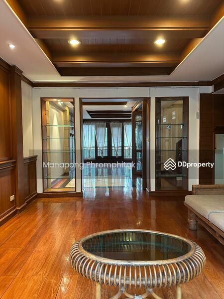 For Rent - 3-Bedroom Townhouse, Bangkok