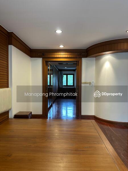 For Rent - 3-Bedroom Townhouse, Bangkok