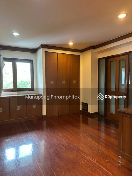 For Rent - 3-Bedroom Townhouse, Bangkok