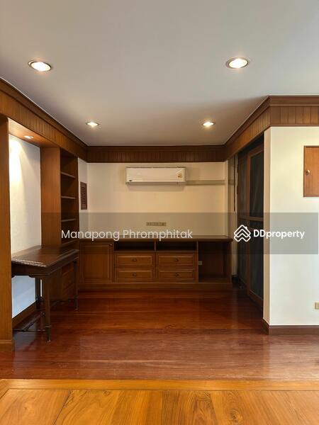 For Rent - 3-Bedroom Townhouse, Bangkok