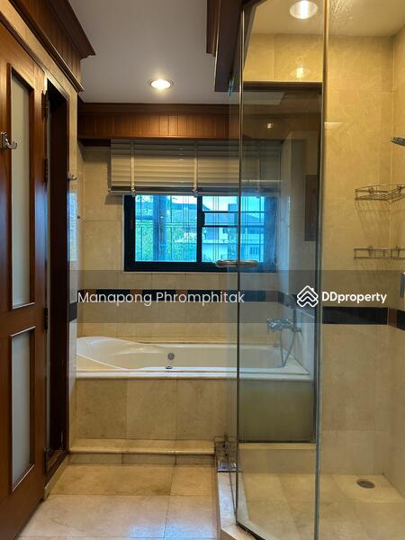 For Rent - 3-Bedroom Townhouse, Bangkok
