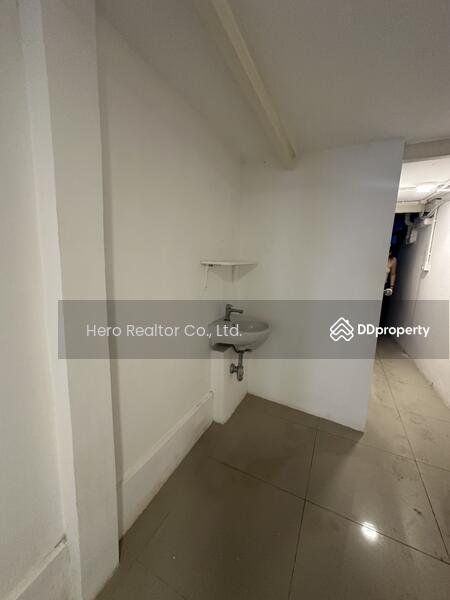 For Rent - For Rent Bangkok Retail Space Sukhumvit Watthana BTS Phrom Phong BRE25805, Bangkok