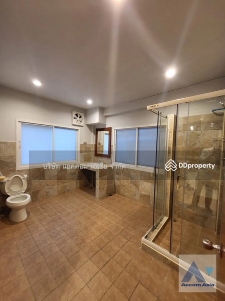 For Rent - Home Office 3 Bedrooms House for Rent in Ratchadaphisek, Bangkok near MRT Sutthisan, Bangkok