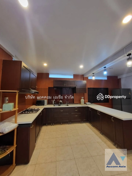 ให้เช่า - Home Office 3 Bedrooms House for Rent in Ratchadaphisek, Bangkok near MRT Sutthisan, กรุงเทพ