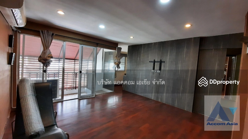 ให้เช่า - 5 Bedrooms House for Sale and Rent in Pattanakarn, Bangkok near ARL Hua Mak at Baan Varatorn Ville, กรุงเทพ