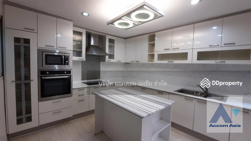 ให้เช่า - 5 Bedrooms House for Sale and Rent in Pattanakarn, Bangkok near ARL Hua Mak at Baan Varatorn Ville, กรุงเทพ