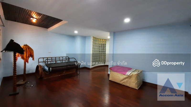 ให้เช่า - 5 Bedrooms House for Sale and Rent in Pattanakarn, Bangkok near ARL Hua Mak at Baan Varatorn Ville, กรุงเทพ