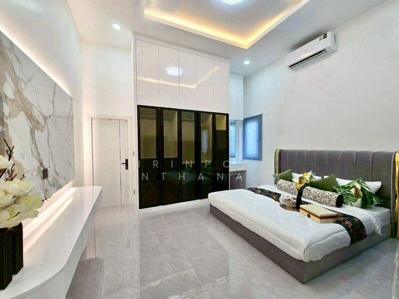 Phaya Mai Mueang, Chon Buri (Pattaya), Nong Pru, Bang Lamung (Pattaya), Chon Buri (Pattaya), 4 Bedrooms, 302 sqm, Single Detached House For Sale, by Nirinporn Nirunthanapart, 60174586 - DDproperty.com