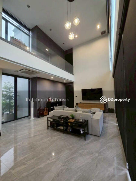 ให้เช่า - บ้านในโครงการ ให้เช่าเดือนละ 55,000 บาท ใกล้สนามกอล์ฟเอ็มสปอร์ตคอมเพล็กซ์ No.13H650, เชียงใหม่
