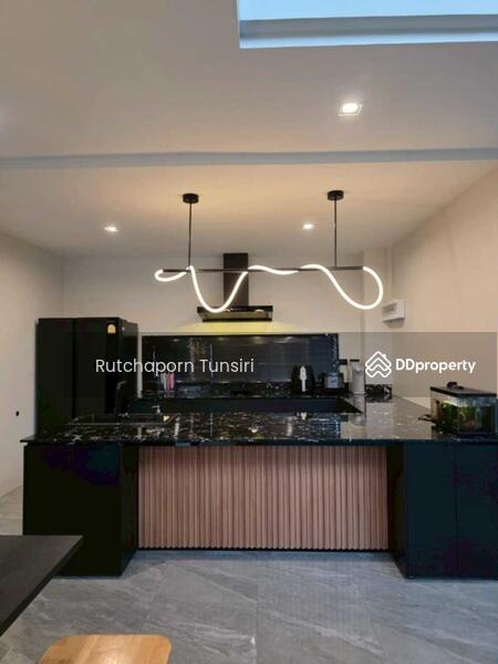 ให้เช่า - บ้านในโครงการ ให้เช่าเดือนละ 55,000 บาท ใกล้สนามกอล์ฟเอ็มสปอร์ตคอมเพล็กซ์ No.13H650, เชียงใหม่