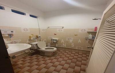 ขาย - ทาวน์เฮาท์ 2-ห้องนอน, กรุงเทพ