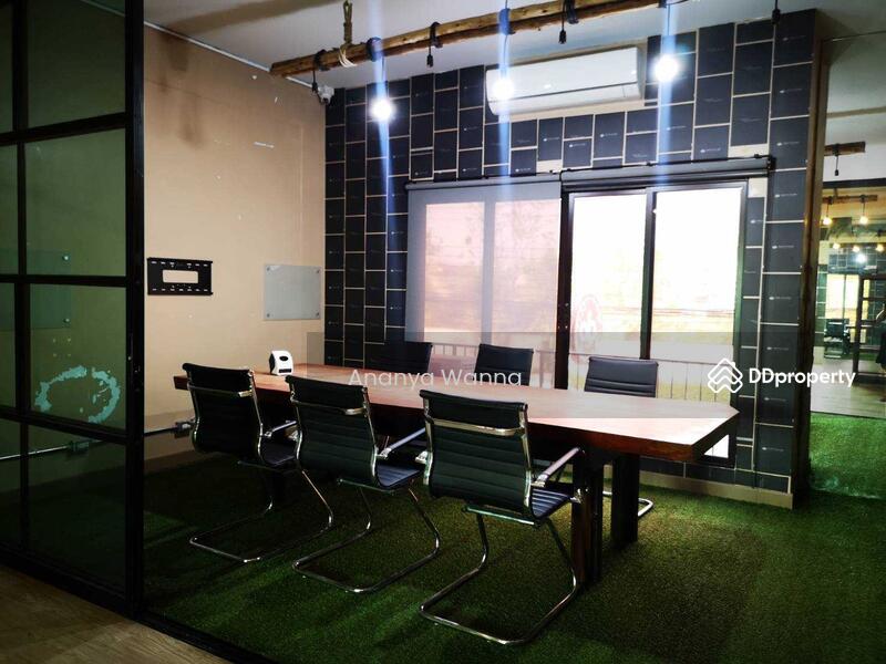 For Rent - 3-Bedroom Townhouse, Bangkok