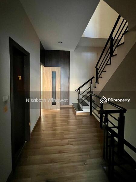 For Sale - 4-Bedroom Townhouse, Bangkok