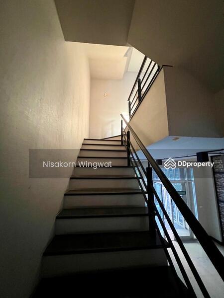 For Sale - 4-Bedroom Townhouse, Bangkok