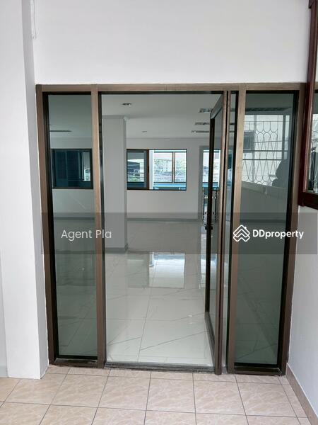 ให้เช่า - Home Office for Rent in Town in Town Village (SPSAD3359), กรุงเทพ