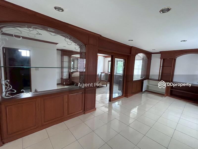 ให้เช่า - Home Office for Rent in Town in Town Village (SPSAD3359), กรุงเทพ